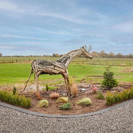 Host & Stay - The Stables Yarm Luaran gambar