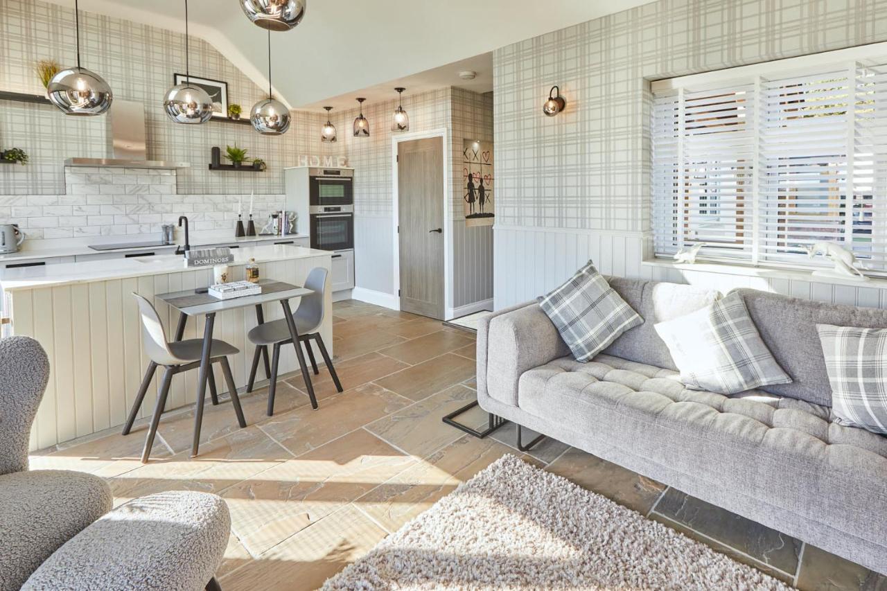 Host & Stay - The Stables Yarm Luaran gambar